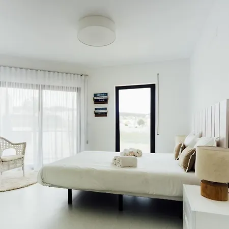 Janelas De Salir - By Sch Appartement