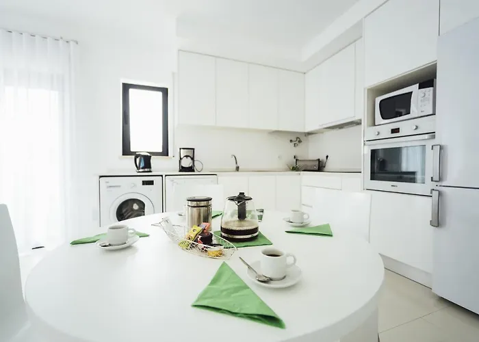 Janelas De Salir - By Sch *