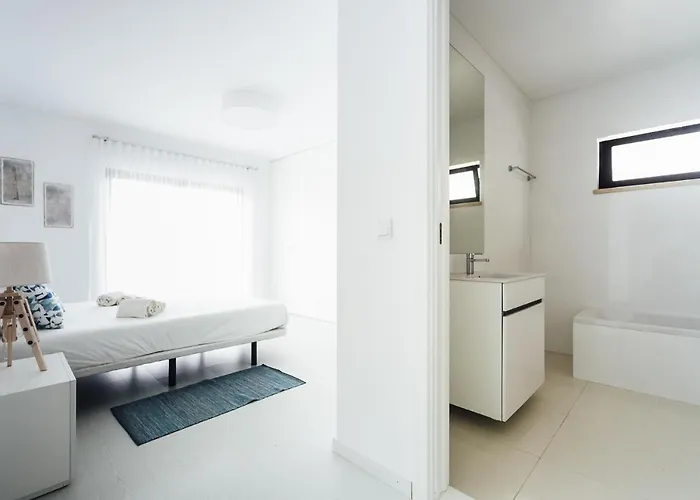 شقة Janelas De Salir - By Sch